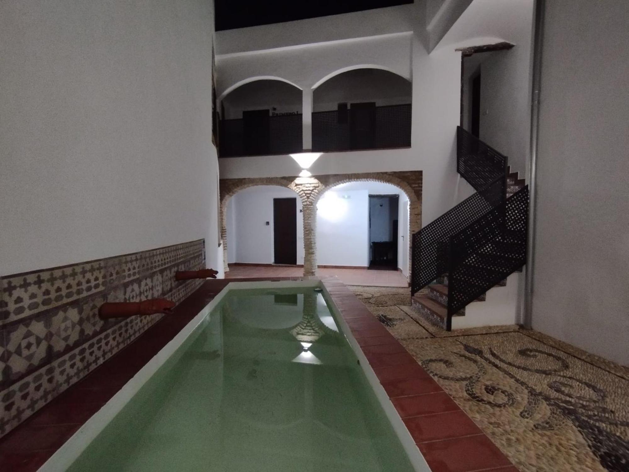 Apartamentos Miguel De Cervantes Centro 科爾多瓦 外观 照片