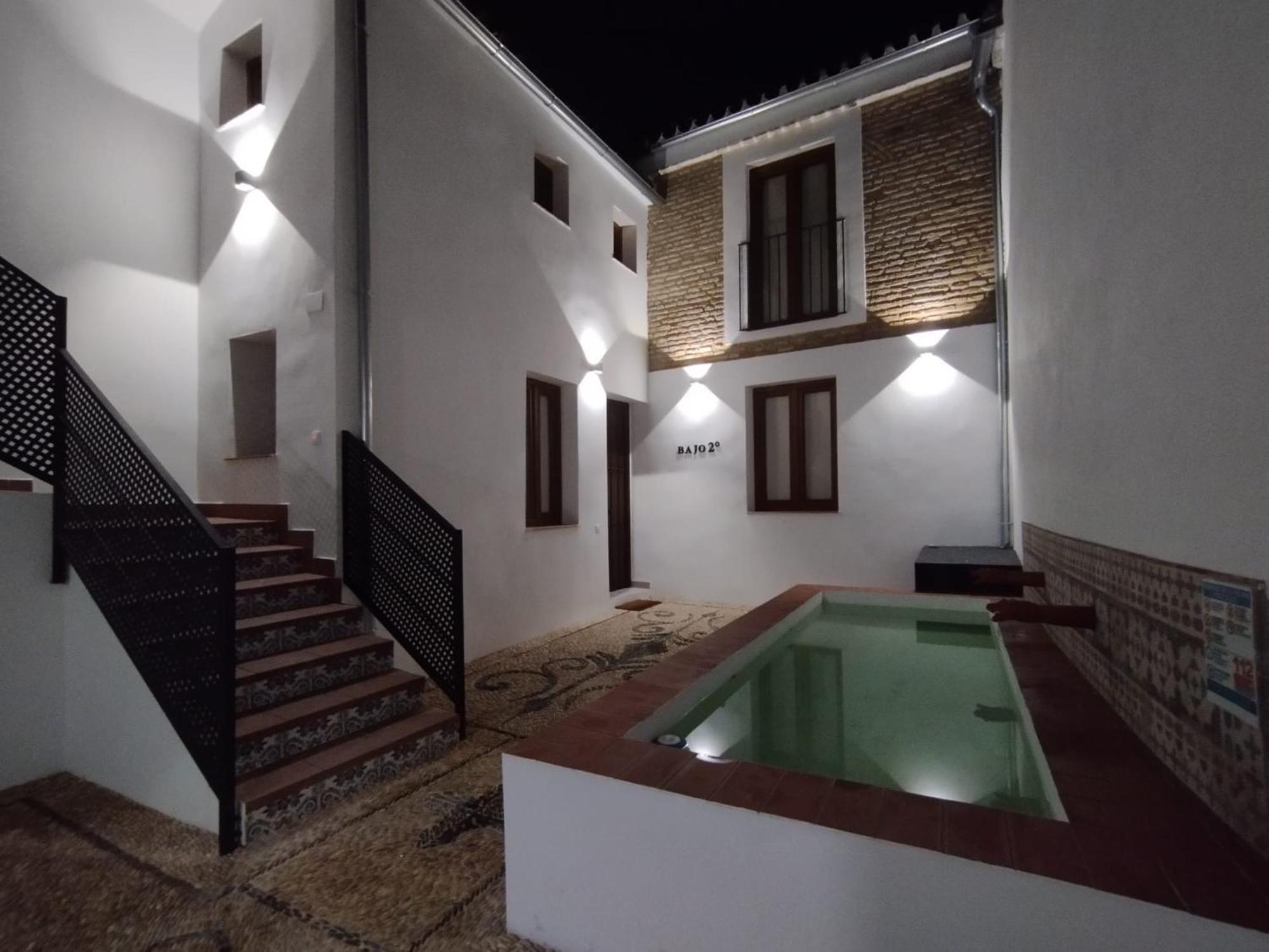 Apartamentos Miguel De Cervantes Centro 科爾多瓦 外观 照片