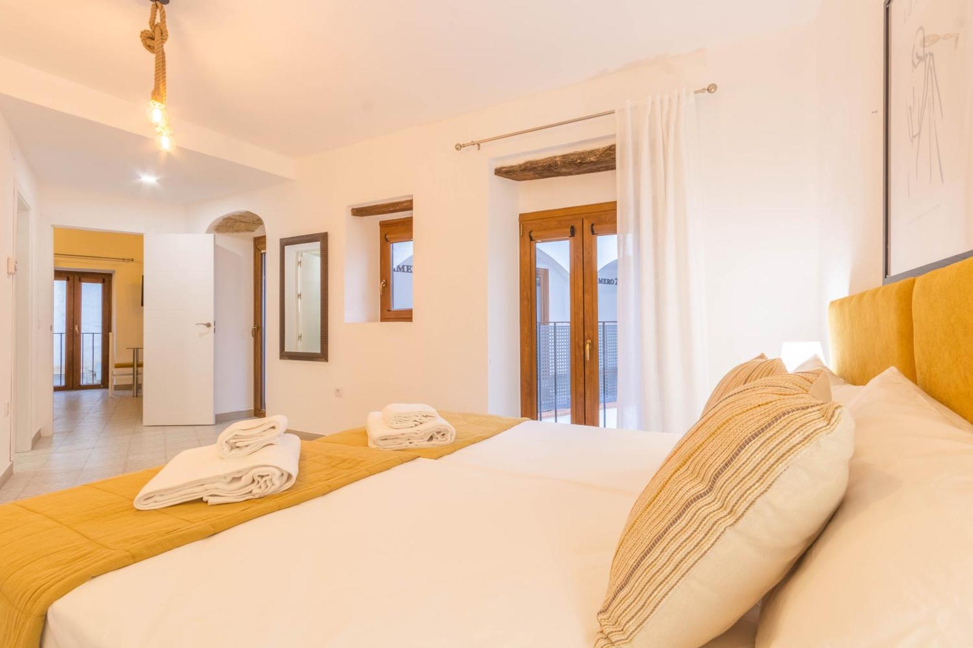 Apartamentos Miguel De Cervantes Centro 科爾多瓦 外观 照片